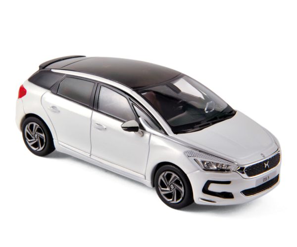 DS 5 2015 Blanc Perle 1/43