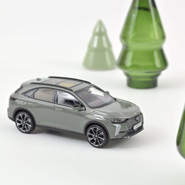 DS 7 2022 Gris laqué 1/43