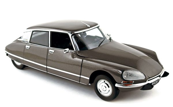 Citroën DS 23 Pallas 1972 Brun Scarabée 1/18