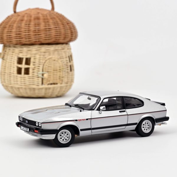 Ford Capri 2.8i Injection 1983 Argent 1/18 - 150pcs
