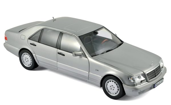 Mercedes-Benz S600 1997 Gris clair perlé 1/18