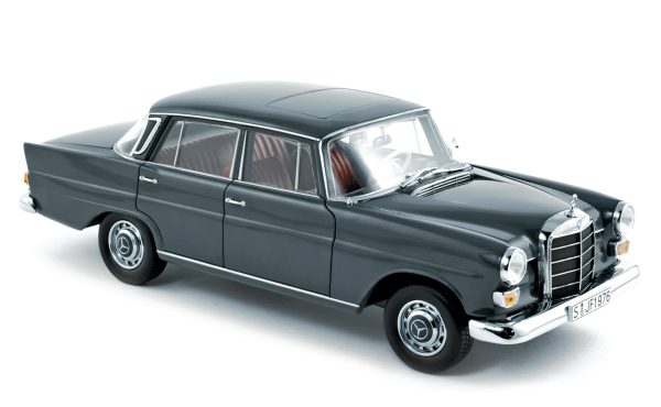 Mercedes-Benz 200 Sedan 1966 Gris 1/18