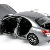 Mercedes-Benz Classe CLA 2013 Gris métallisé 1/18 – Image 2