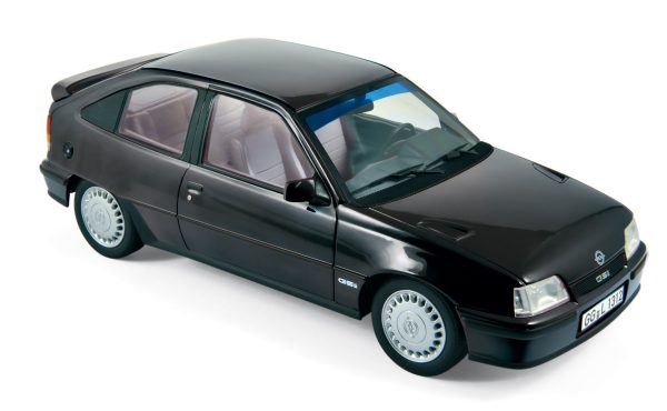Opel Kadett GSI 1987 Noir 1/18