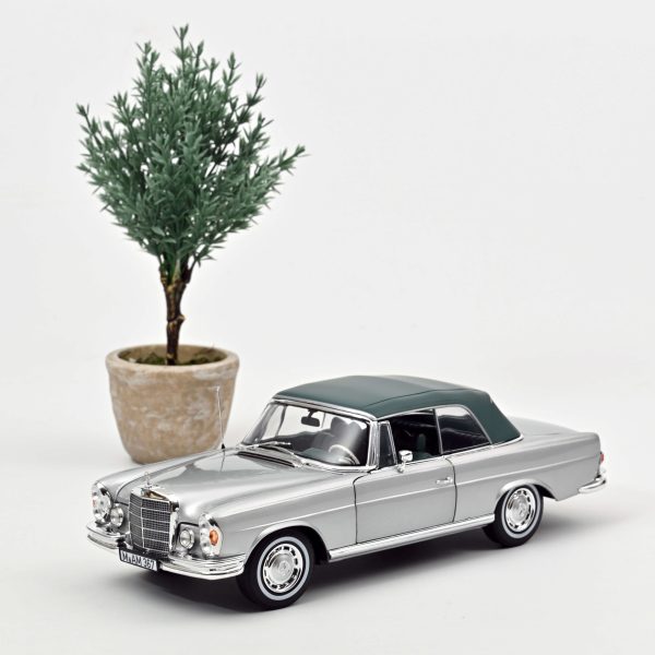 Mercedes-Benz 280 SE Cabriolet 1969 Argent métallisé 1/18