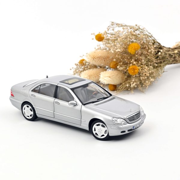 Mercedes-Benz S600 1998 Argent 1/18
