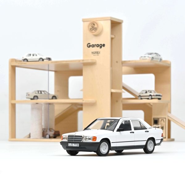 Mercedes-Benz 190 E 1984 Blanc 1/18