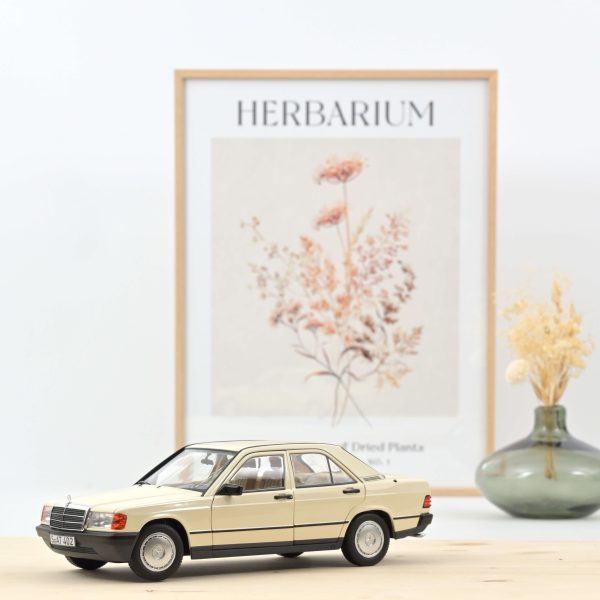 Mercedes-Benz 190 E 1984 Beige 1/18 - 200pcs