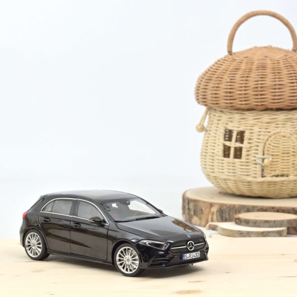 Mercedes-Benz Classe A AMG Line 2018 Noir 1/18