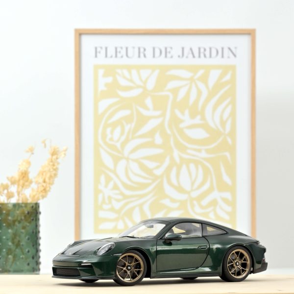 Porsche 911 GT3 Touring Package 2021 Vert met 1/18 - 300pcs