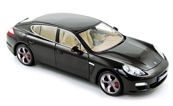 Porsche Panamera 4S 2009 Noir 1/18