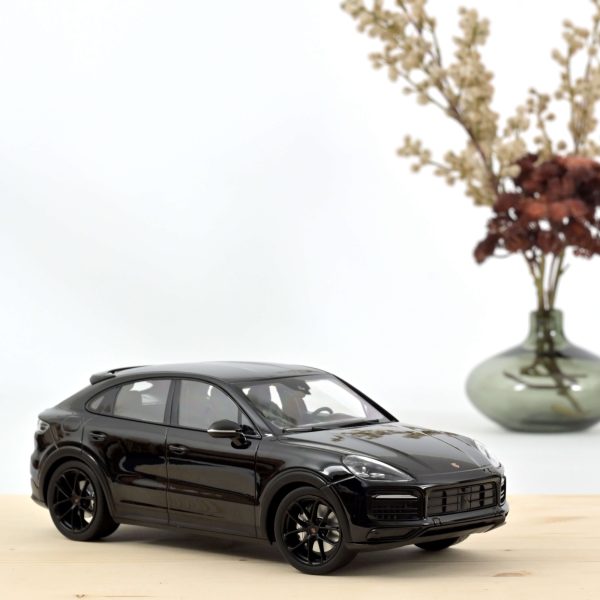 Porsche Cayenne S Coupé 2019 Noir 1/18