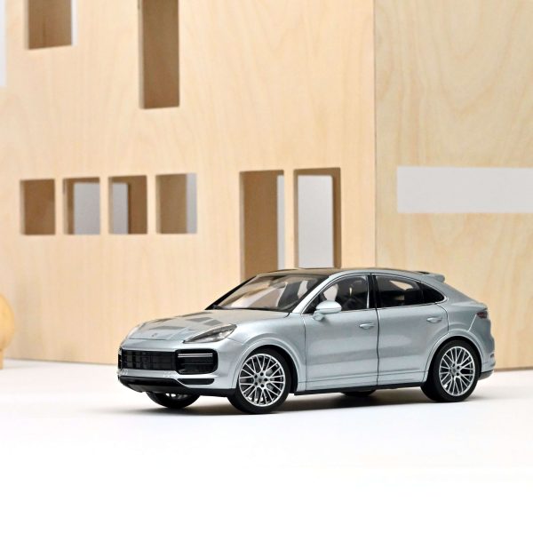 Porsche Cayenne Coupe Turbo 2019 Argent 1/18 - 200pcs