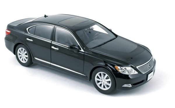 Lexus LS460 2010 Noir 1/18