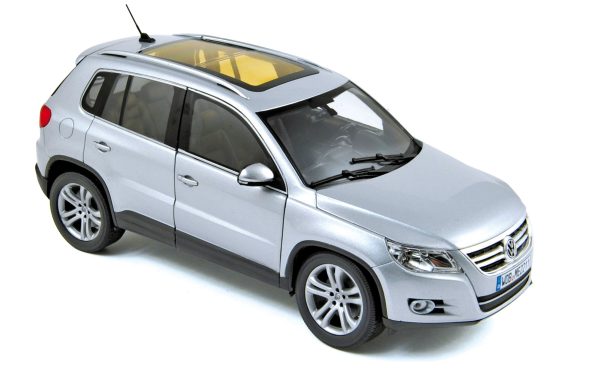 VW Tiguan 2007 Argent Réfléchi Métallisé 1/18