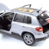 VW Tiguan 2007 Argent Réfléchi Métallisé 1/18 – Image 2