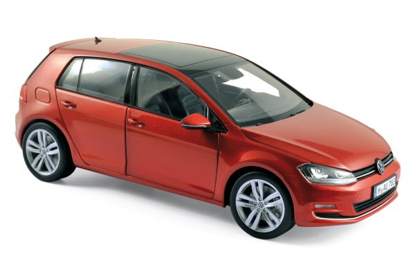 VW Golf 2013 Rouge soleil 1/18