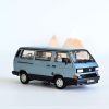 VW Multivan 1990 Bleu clair métallisé 1/18 – Image 2