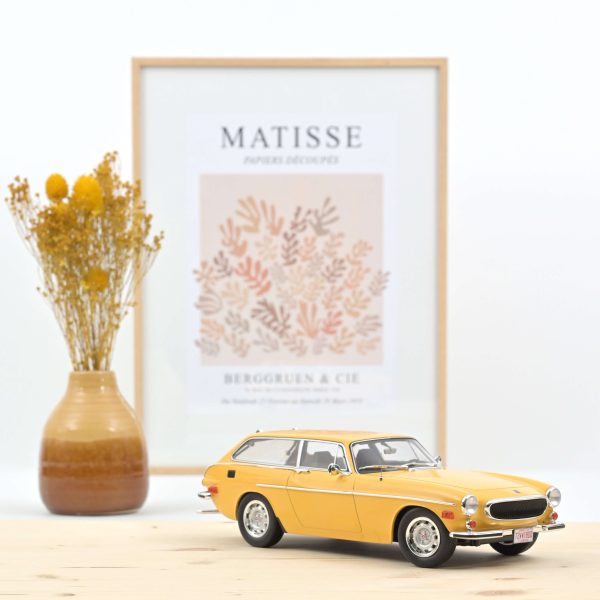 Volvo 1800 ES (version US) 1972 jaune soleil 1/18 - 400pcs