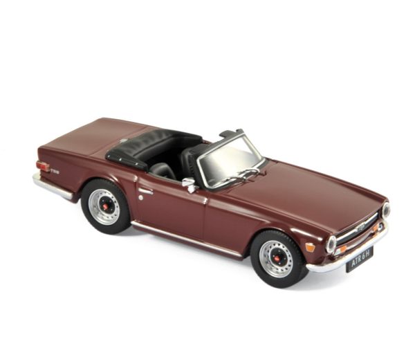 Triumph TR6 1970 Rouge Damson 1/43