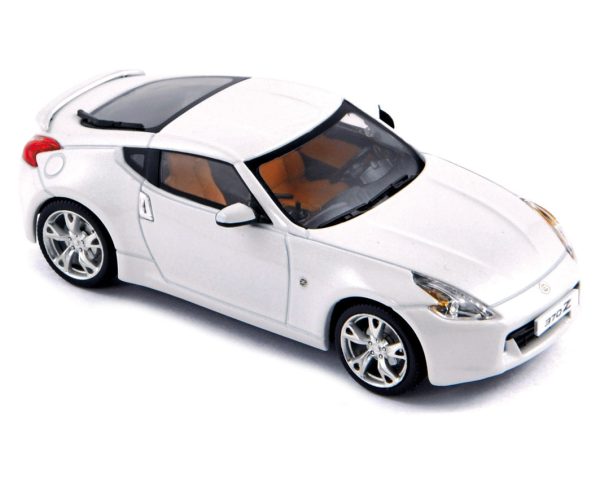 Nissan 370Z 2008 Blanc brillant nacré 1/43
