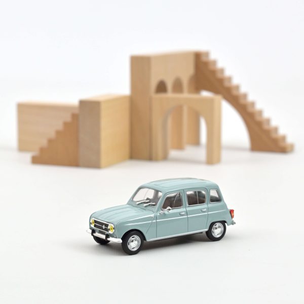 Renault 4 1974 Bleu clair 1/43