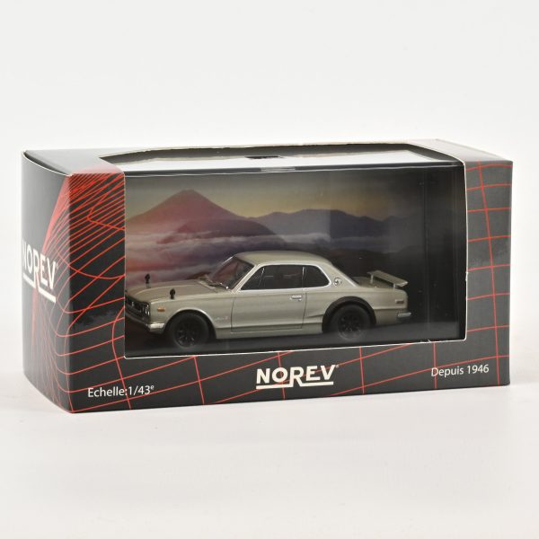 Nissan Skyline Argent 1/43