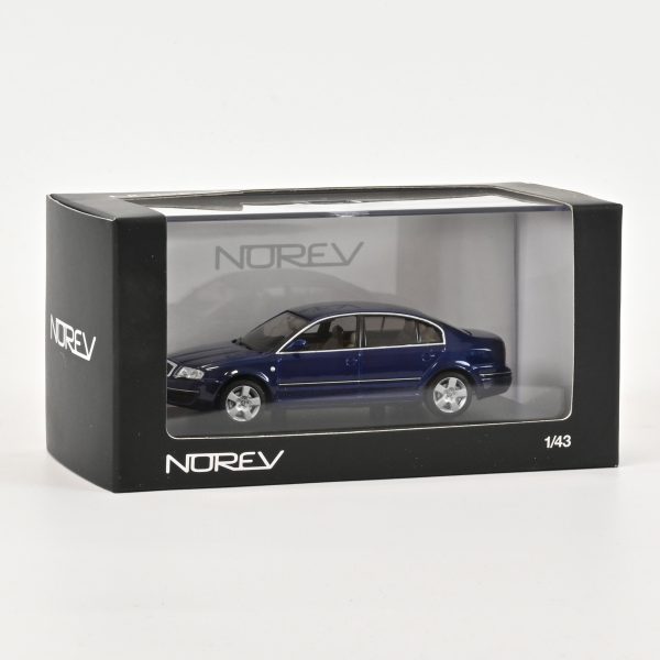 Sköda Superb 2004 Bleu foncé 1/43