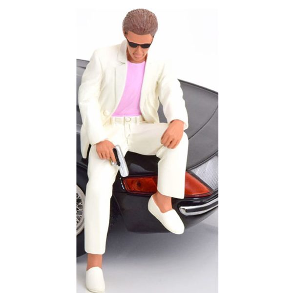 Figurine Sonny Crockett (assis) Miami Vice 1/18